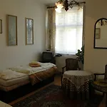 伽尔尼酒店