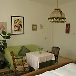伽尔尼酒店