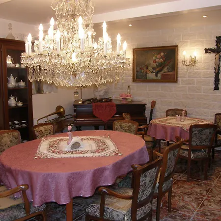 Garni Szálloda 3*